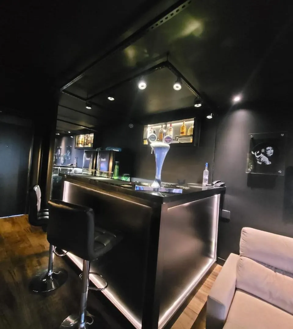 Apartment Morumbi, Apartamento Pub, Spa Com Hidromassagem, Piscina Aquecida Privativa, Lareira, Tudo Que Voce Precisa Para Descansar, Trabalhar Ou Realizar Aquela Comemoracao! Com Total Conforto E Privacidade! O Apt Nota 10 De Sp! Sao Paulo Brazil