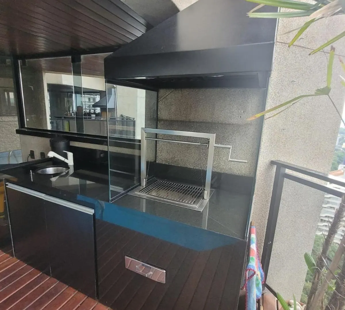 Morumbi, Apartamento Pub, Spa Com Hidromassagem, Piscina Aquecida Privativa, Lareira, Tudo Que Voce Precisa Para Descansar, Trabalhar Ou Realizar Aquela Comemoracao! Com Total Conforto E Privacidade! O Apt Nota 10 De Sp! Sao Paulo 0*,  Brazil