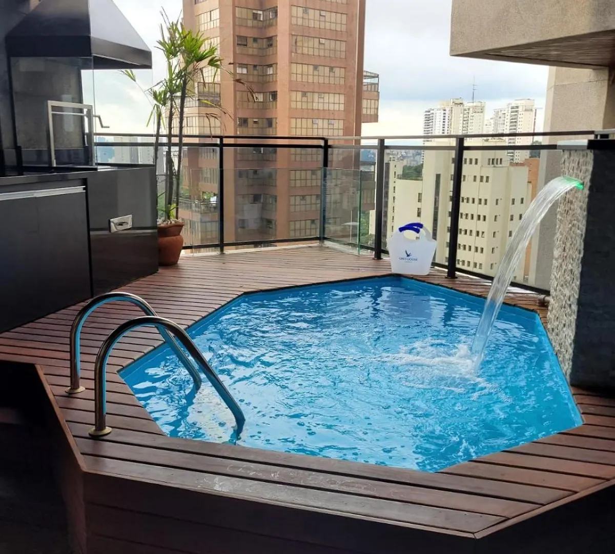 Morumbi, Apartamento Pub, Spa Com Hidromassagem, Piscina Aquecida Privativa, Lareira, Tudo Que Voce Precisa Para Descansar, Trabalhar Ou Realizar Aquela Comemoracao! Com Total Conforto E Privacidade! O Apt Nota 10 De Sp! São Paulo 0*,